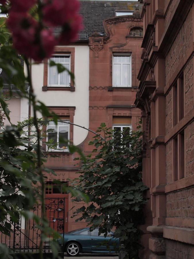 Haus Mittendrin นอยชตัดท์ อัน แดร์ ไวน์ชตราเซอ ภายนอก รูปภาพ