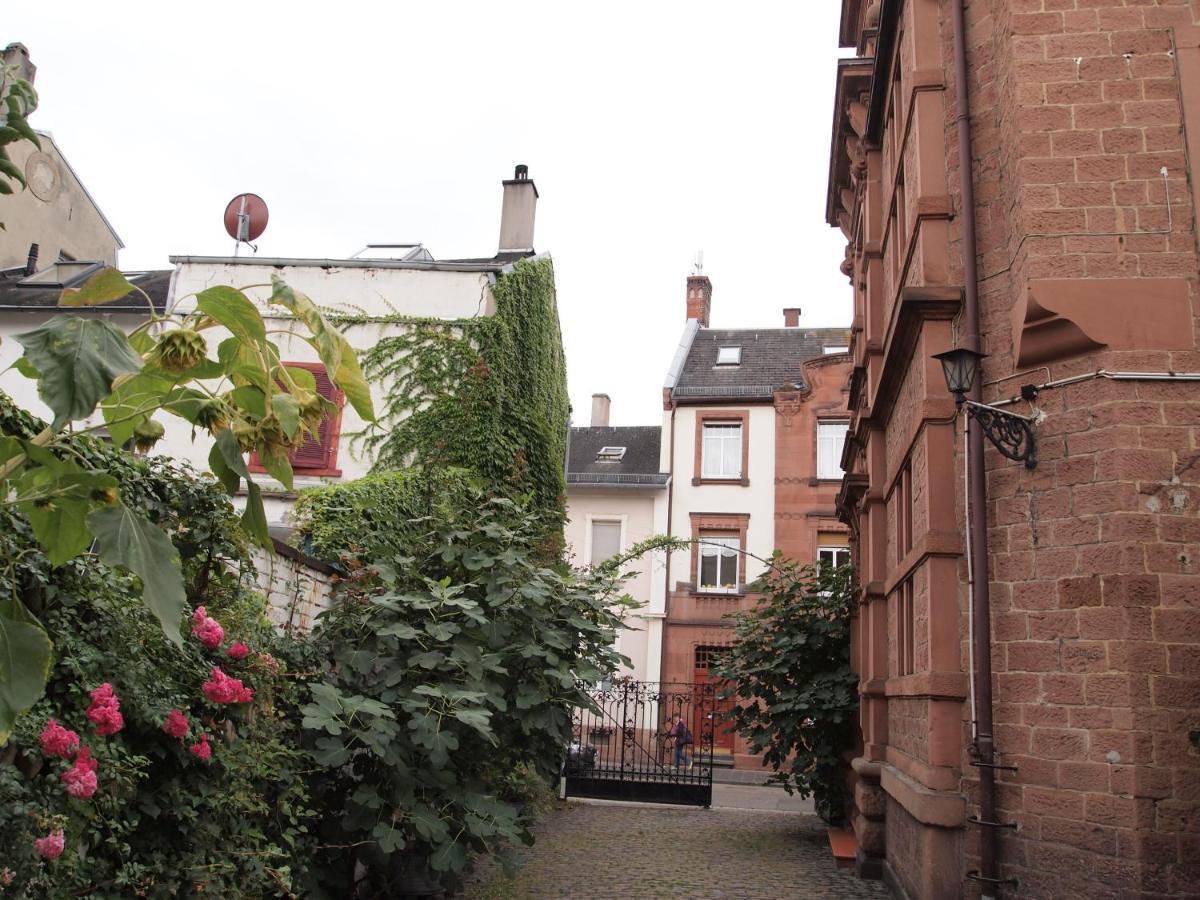 Haus Mittendrin นอยชตัดท์ อัน แดร์ ไวน์ชตราเซอ ภายนอก รูปภาพ